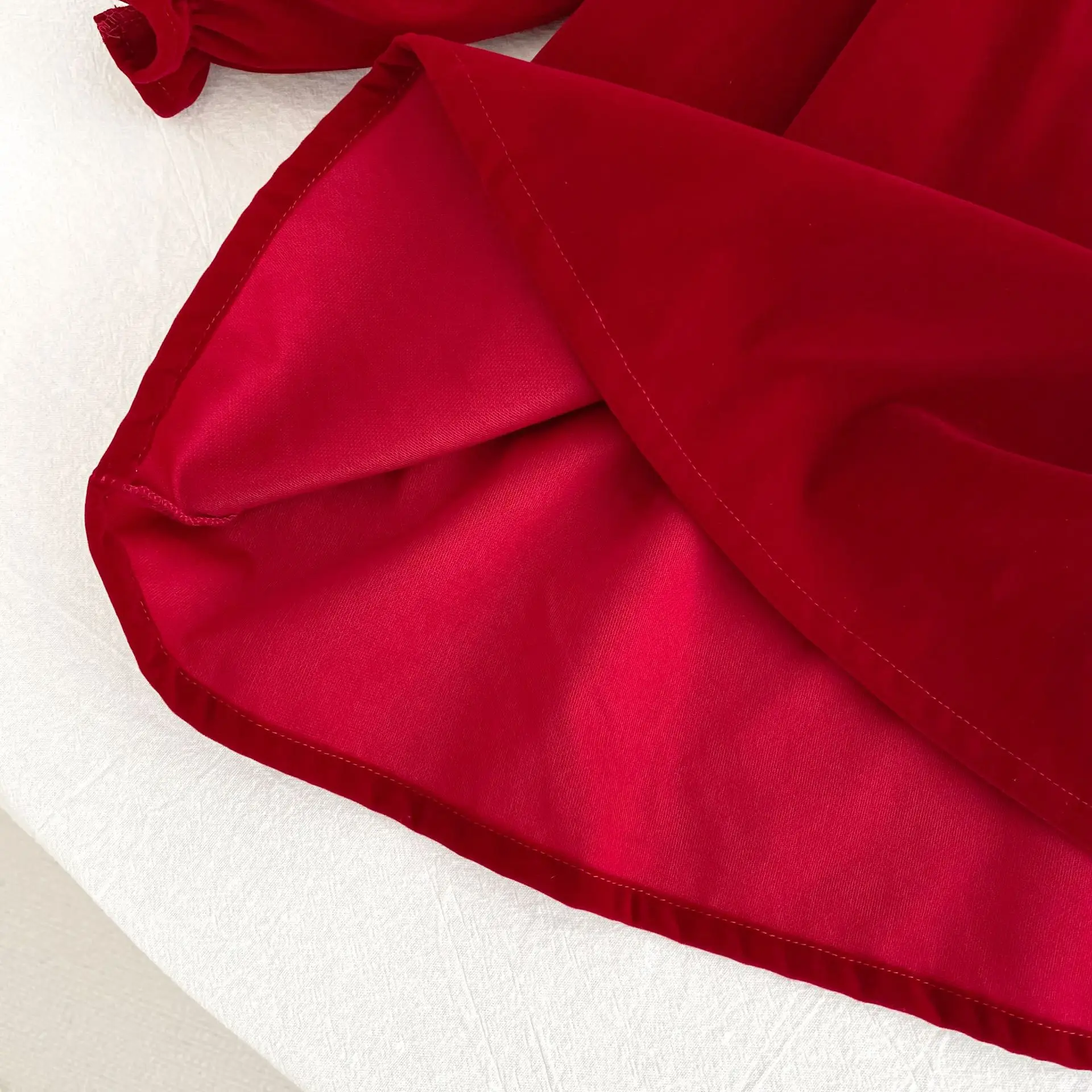 ‌ فستان بناتي أحمر لعيد الميلاد لعام 2025 بأكمام طويلة زي الأميرة رومبير للرضيع لعيد الميلاد الأول على الطراز الكوري ملابس الأخت المتطابقة