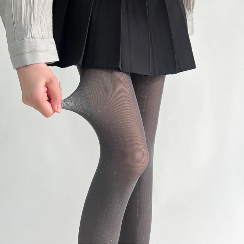 

Черные прозрачные колготки с серебряной вертикальной полосой, весенне-летние блестящие колготки, женские высокоэластичные чулочно-носочные изделия, устойчивые к зацеплению колготки