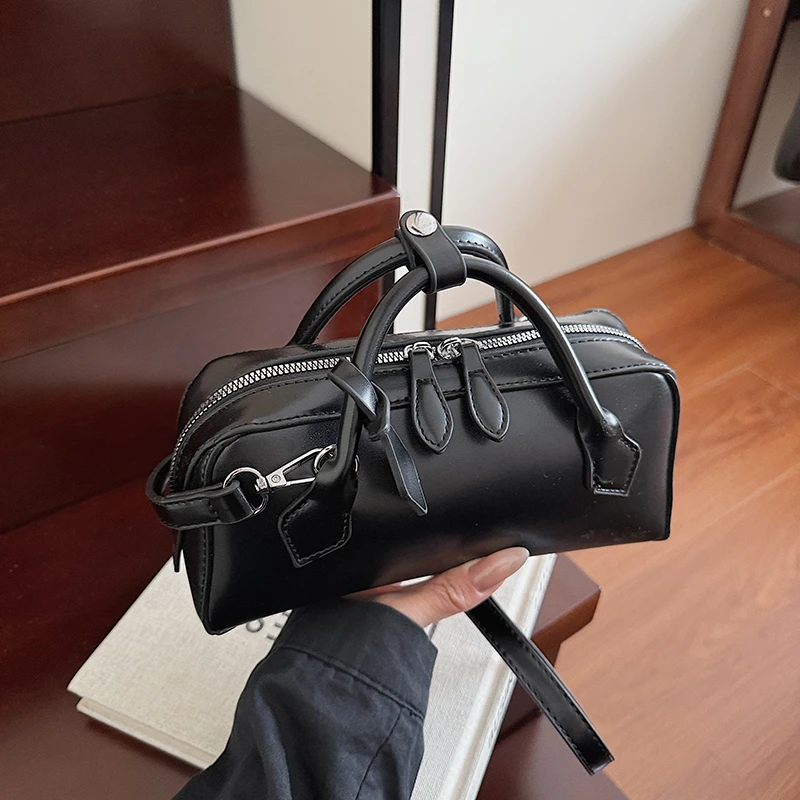 

High Quality Pu Leather Handbag Coffee Black Bag For Women Portable Tote Fashion Pillow Bag Versatile Commute Shoulder Bags