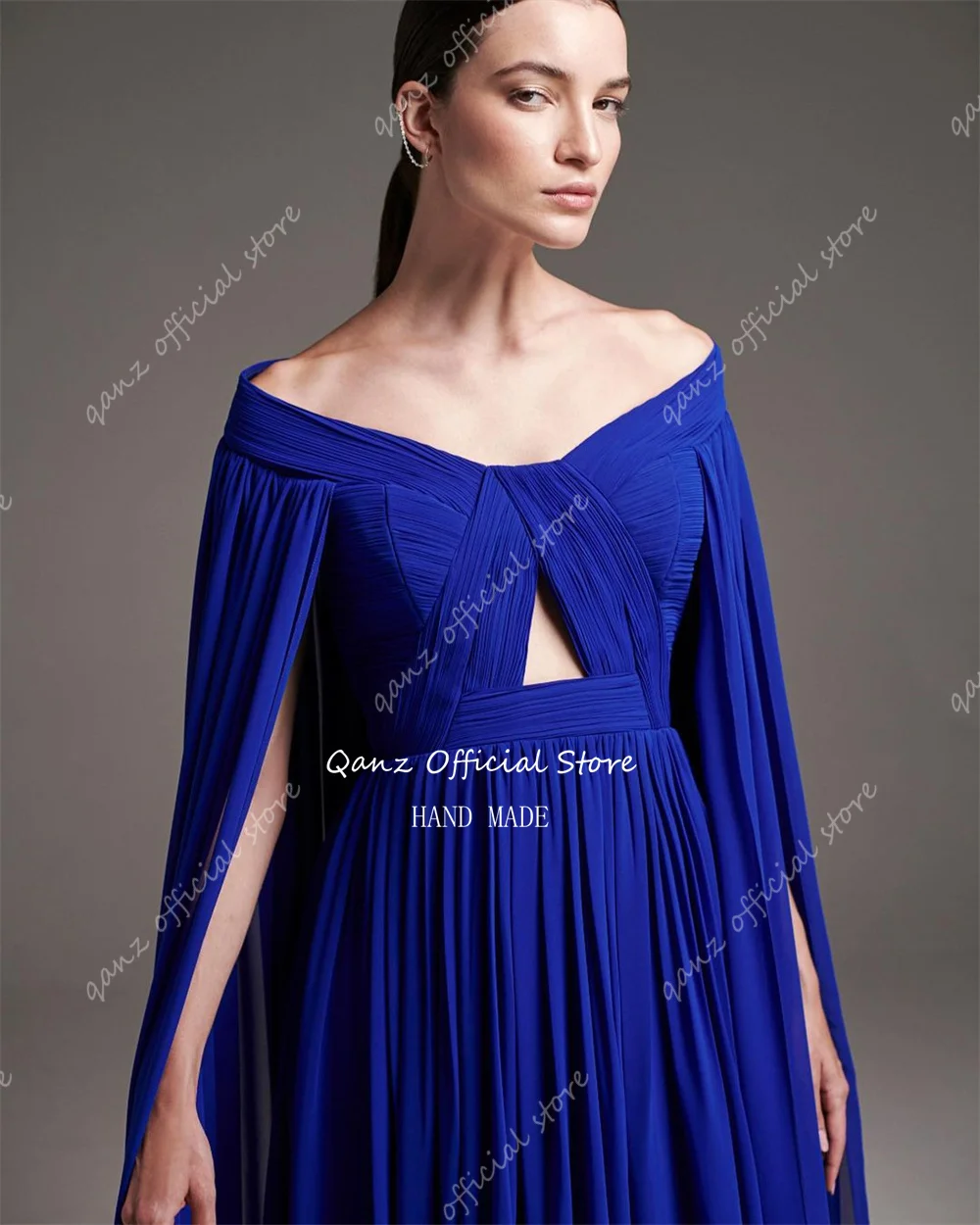 Qanz Abiti da sera eleganti Royal Blue Chiffon Maniche a mantella Abiti da cerimonia formale Una linea Robe De Soiree Femmes Personalizzato