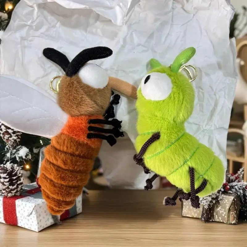 Lindo dibujo animado creativo insectos mosquitos orugas cucarachas llavero de felpa muñeca colgante Kawaii mochila adorno Decoración