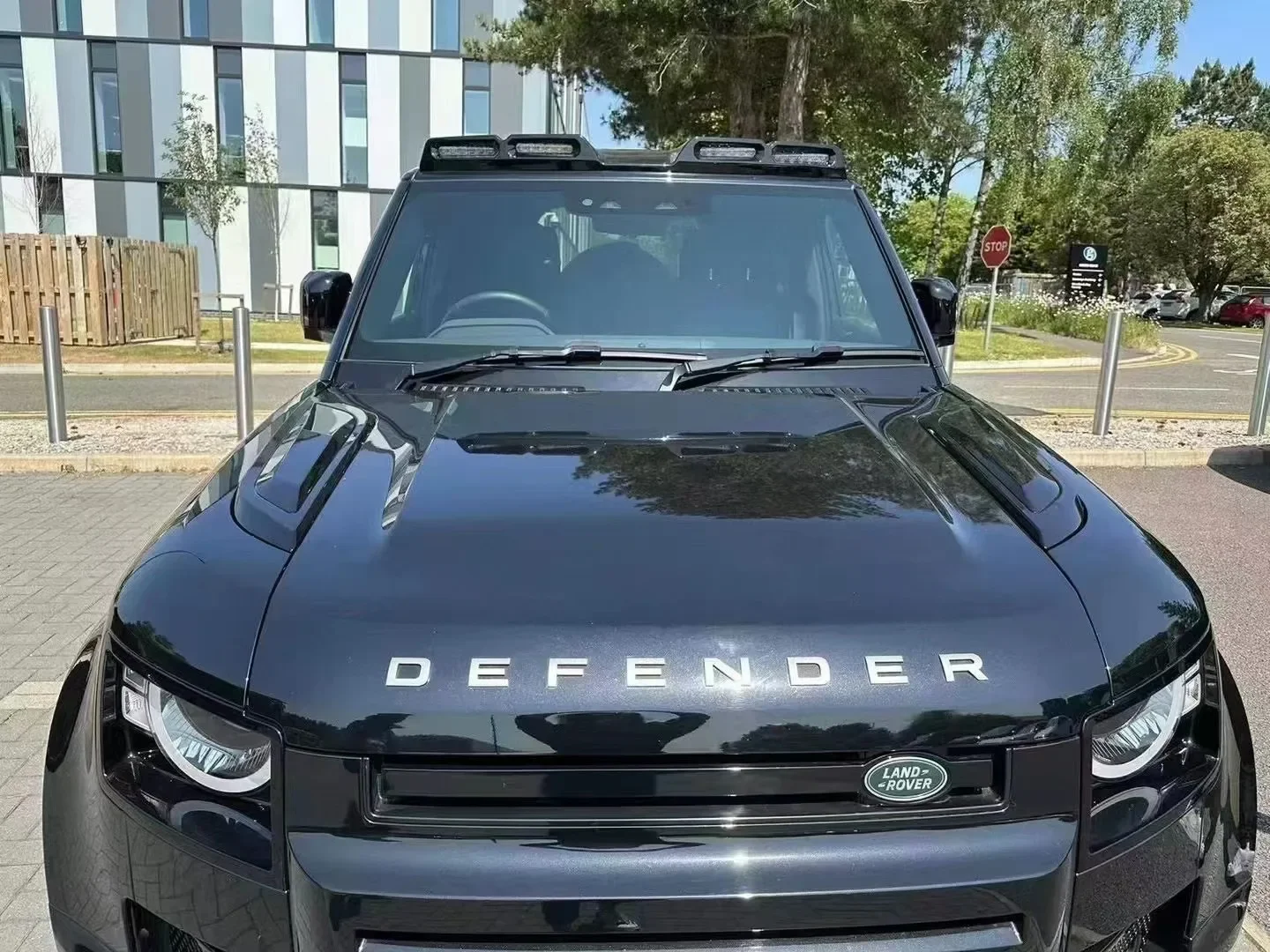 

BONNET VENTS FOR LAND ROVER 2020 DEFENDER GOOD QUALITY FROM BDL FACTORY