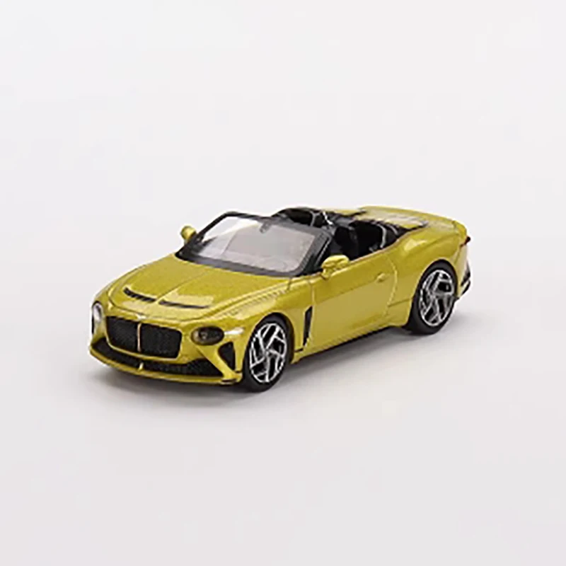 MINIGT 1:64 Scale # 867 Green Double Spliced Alloy Car Model Simulation Finished Decoration Gift Hobby Collection