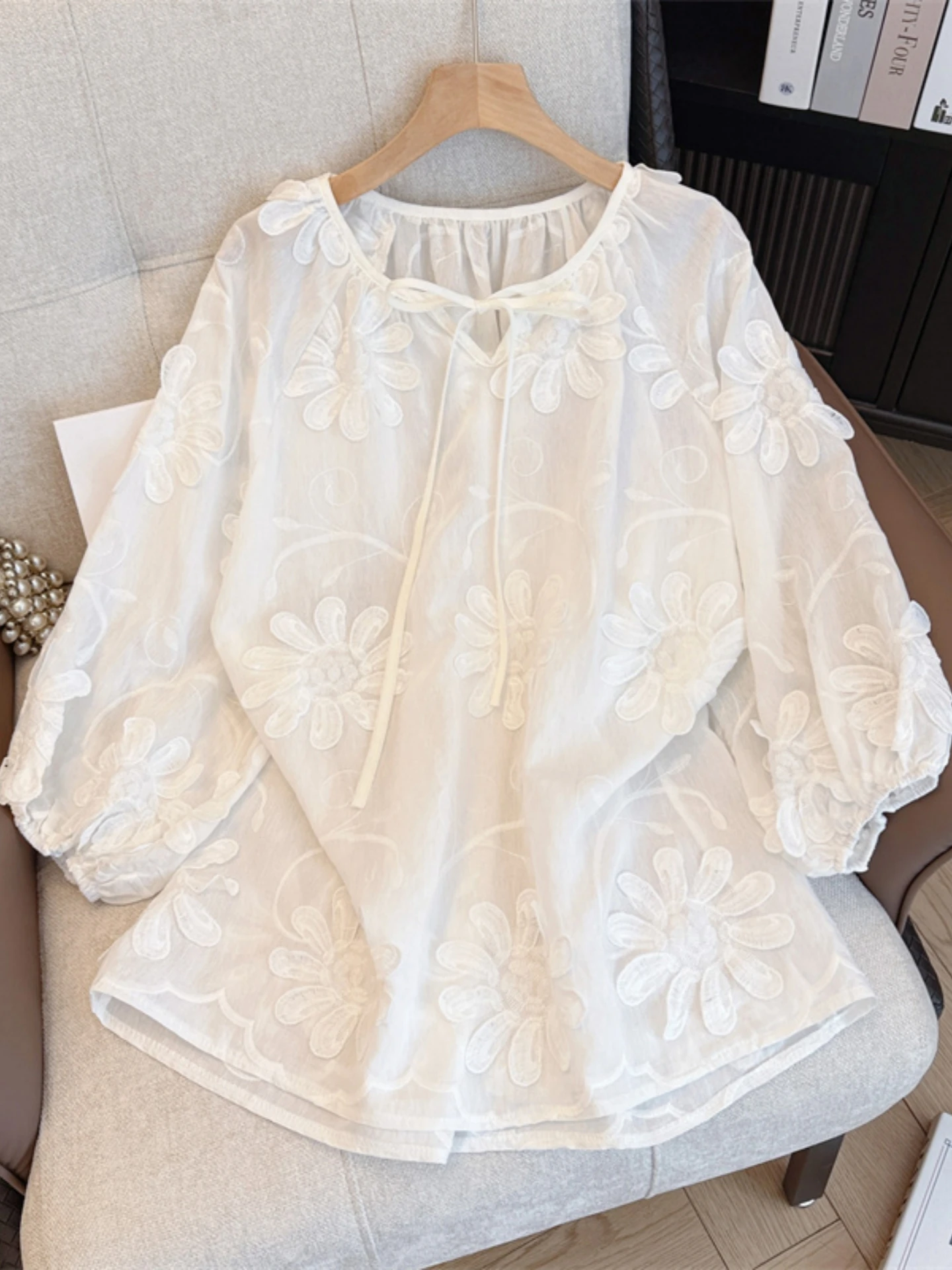 

Slimming Bubble Sleeve Base Shirt Women's Spring Autumn New Large Size Fat MM Beautiful 3D Flower Top Korean Style Embroidere...
