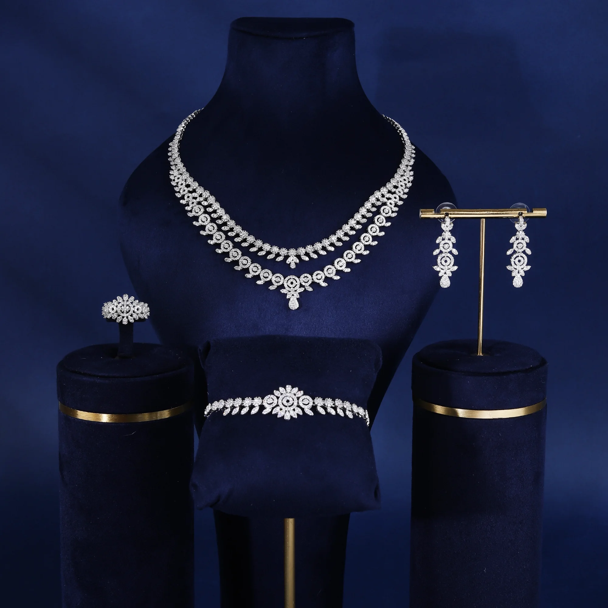 

4pcs Fashion Luxurious Decor Rhodium Platinum Plating Double layers Necklace Jewelry Set For Wedding Party Bride Ramadan