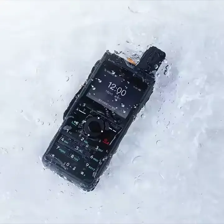 HYT PNC380 4G Handliches Netzwerk 5000 km IP67 Wasserdichtes kabelloses Android Walkie Talkie Zello Real PTT Poc SIM-Karte Zwei-Wege-Radio