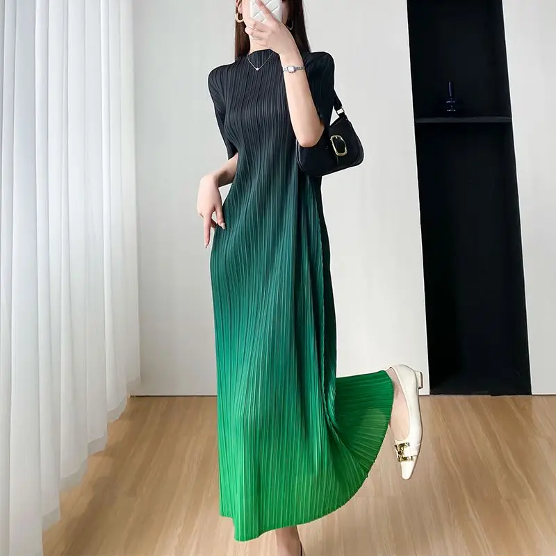 

Skirt for women in summer, new high-end pleats gradually layering, age reducing temperament, loose and versatile, slimming dress