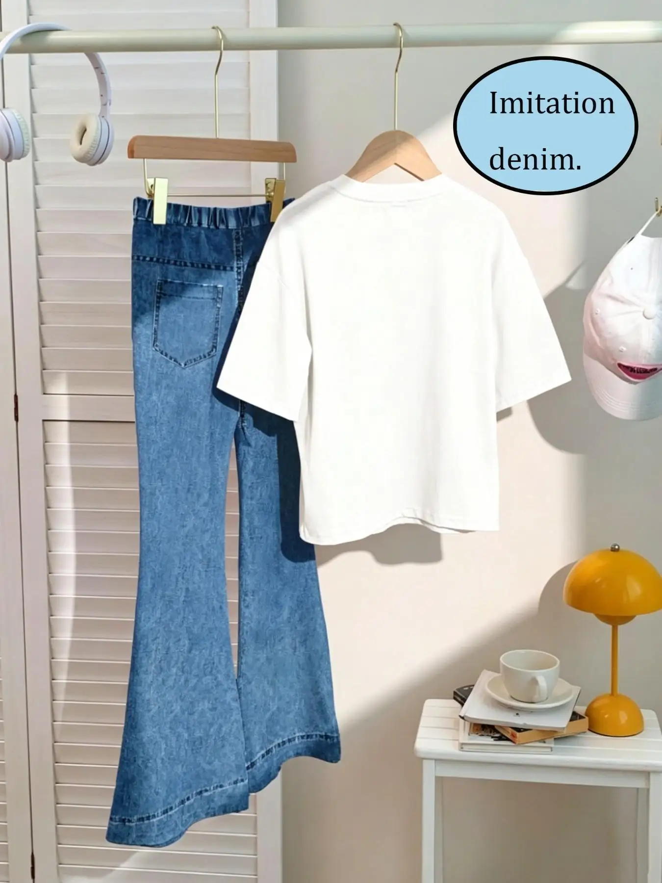 Girls' Summer Casual Outfit, Children's Short-Sleeve Set, White Star Print Short-Sleeve Top + Blue Faux Denim Flared Pants Two-Piece Set, Suitable for Girls over 3 Years Old, Versatile Clothing for Home and Outings