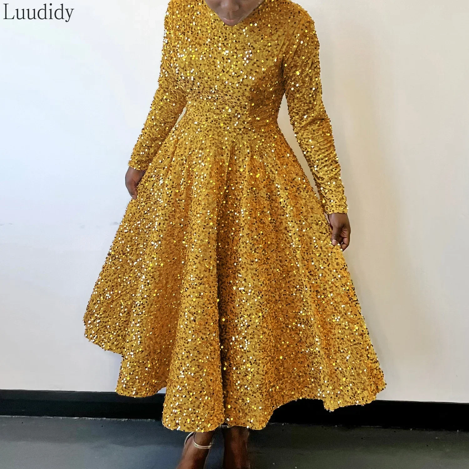 

Элегантное женское платье для вечеринок с круглым вырезом, длинными рукавами, пайетками и расклешенным подолом