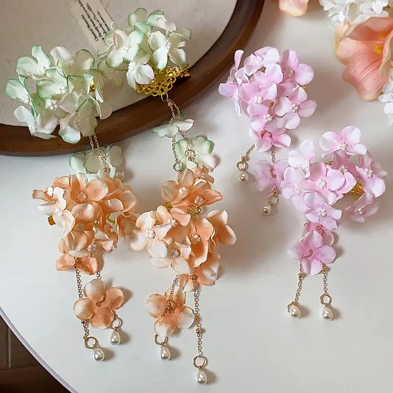 1 Stück Stoffblütenblätter Quasten-Perlen-Haarspange für Damen und Mädchen, süße Entenschnabel-Haarspange für Frühling und Sommer, Haarschmuck – Detail 3