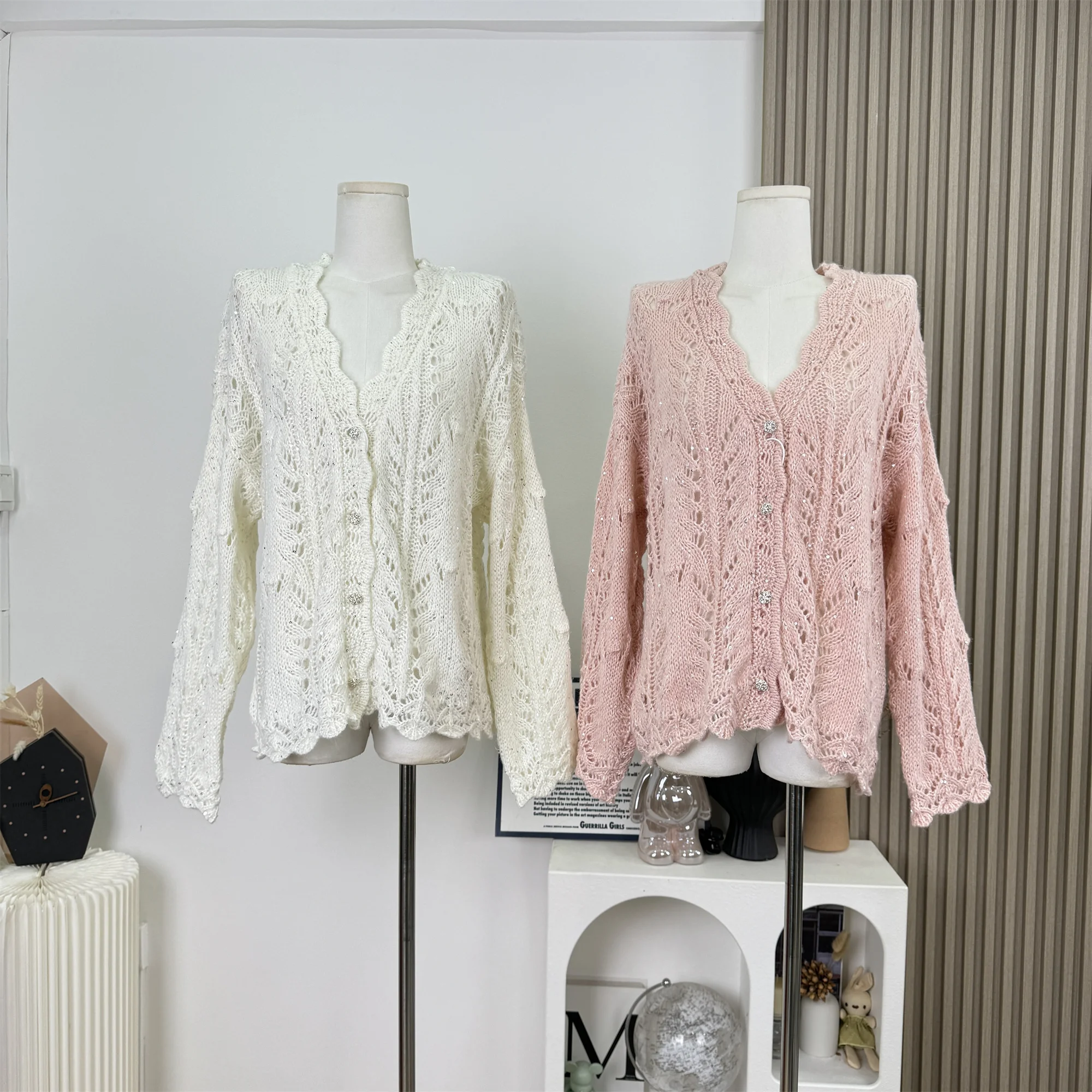

Retro Hollow out Knitted V Neck Sequin Sweater Jacket Women's Spring Autumn Wool Blend Loose Outerwear Cardigan F138