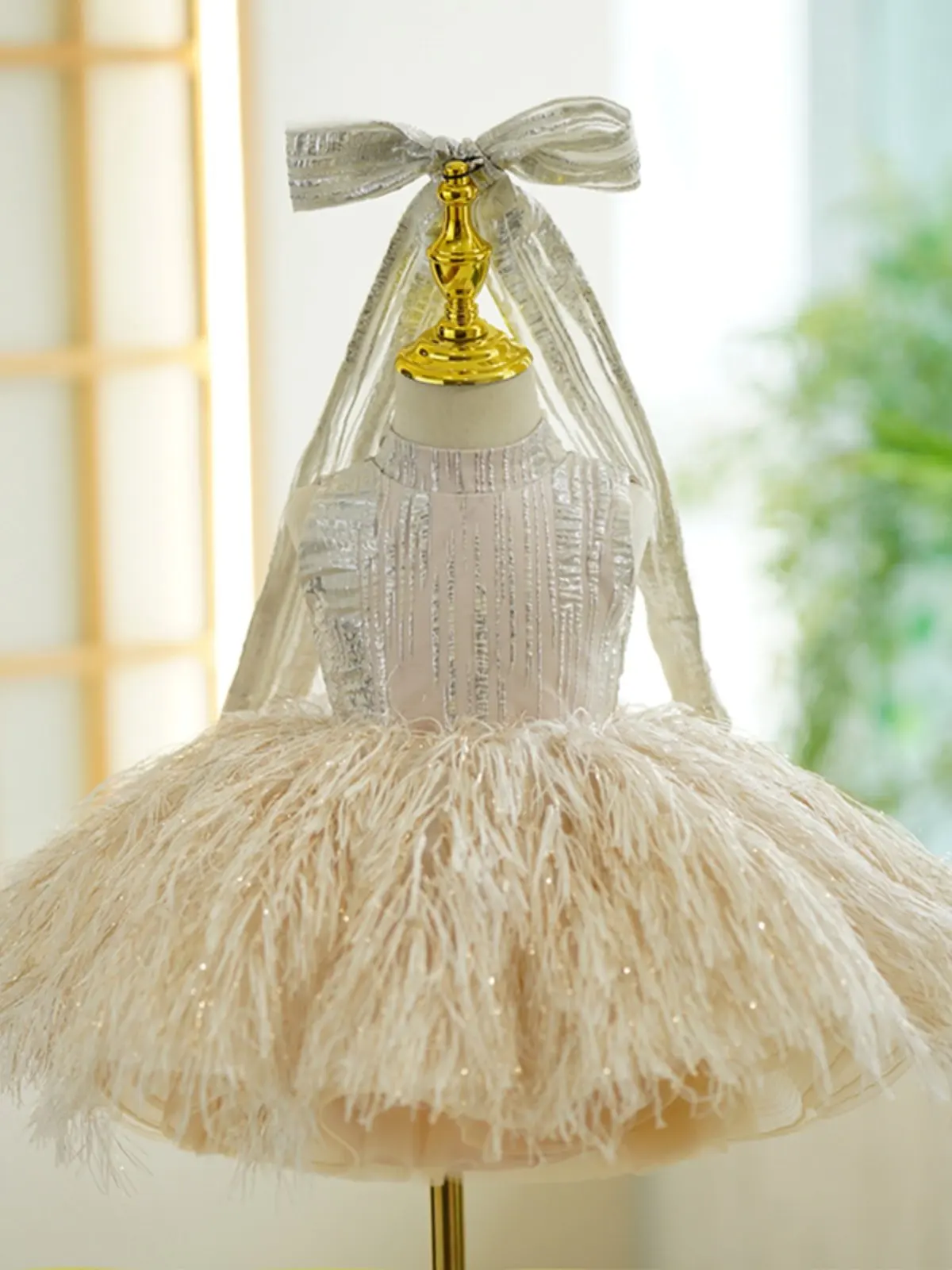 

Праздничное платье для девочки на свадьбу, на первый Рождественский праздник, с пушистым тюлевым пышным подъюбником, блестящей фатой и бантом, для официальных мероприятий