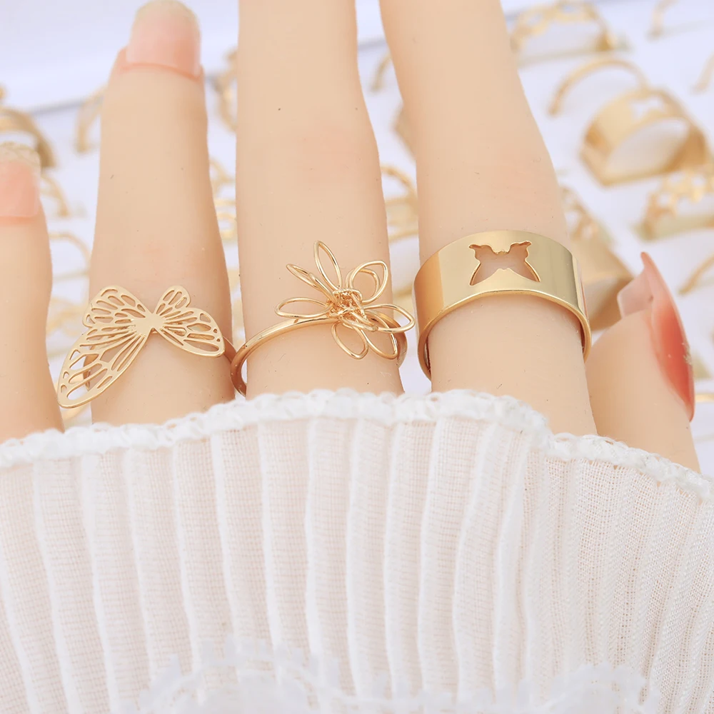50 Pcs/Lot Hollow Pearl Vintage Butterfly Rings for Women Geometric Trendy Jewelry Accessories Party Gifts