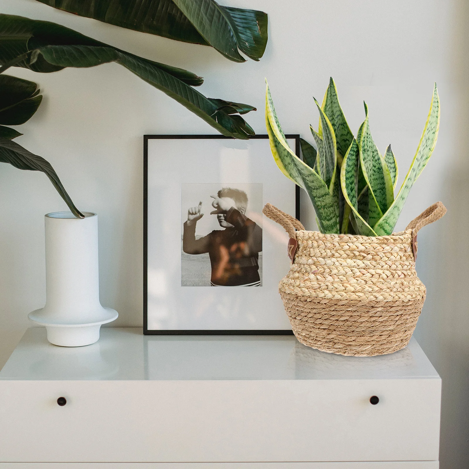 

Handmade Straw Flower Basket Woven Storage Basket Ideal for Home Decoration Banquet Tabletop Flower Holding and Storage