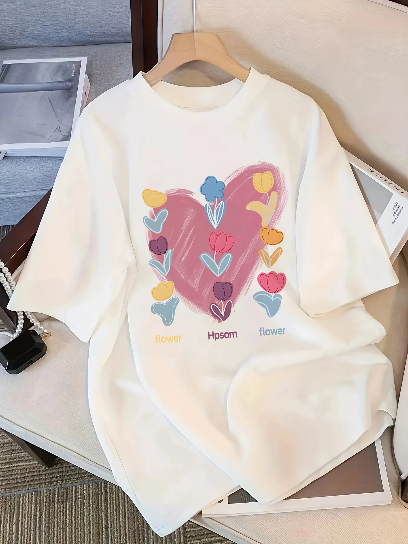 

Повседневная женская футболка, одежда, уличные топы, футболки, эстетичная одежда, футболка с сердечком и цветочным принтом, Harajuku, с коротким рукавом