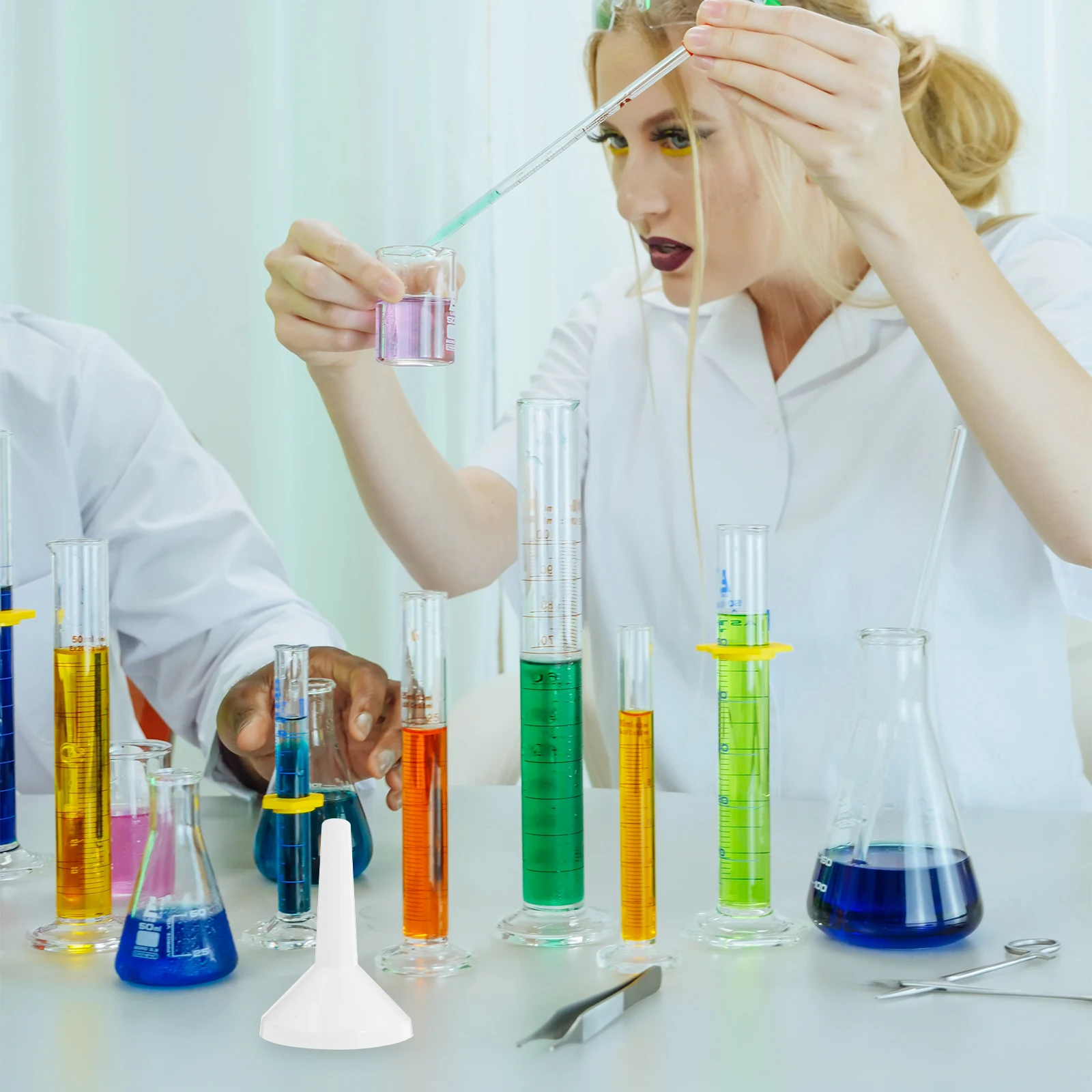 Fotografia 7: Funil Buchner de Plástico 100mm Resistente a Ácidos e Álcalis para Filtração a Vácuo em Experimentos de Química e Uso Laboratorial
