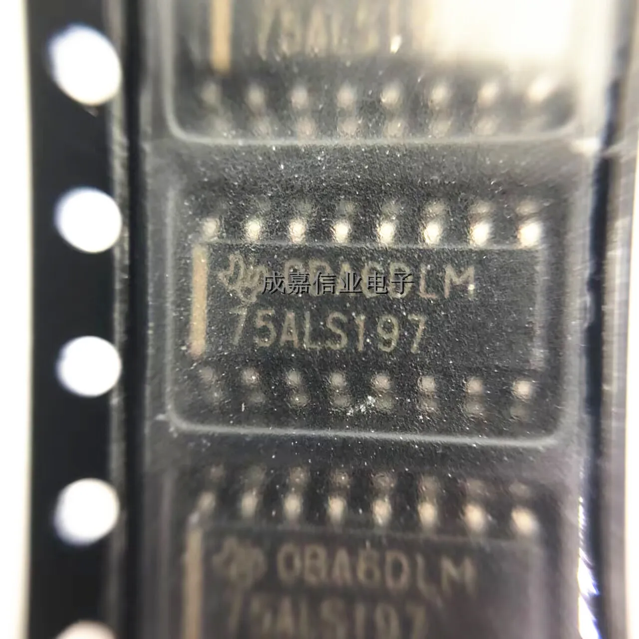 5pcs/Lot SN75ALS197DR SOP-16 MARKING;75ALS197 Bus Receivers Quad Differential Line Driver Operating Temperature:0 C-+ 70 C