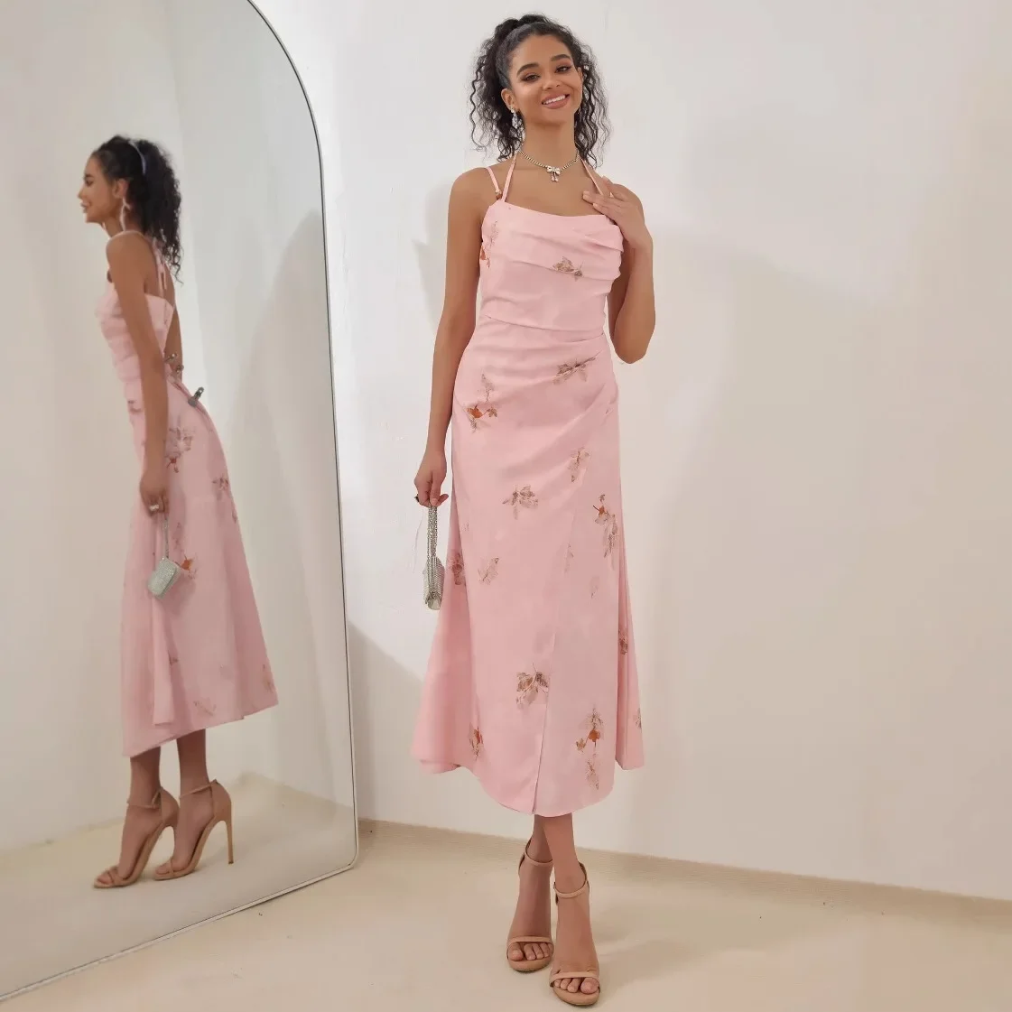 

Pop Women Pink Sleeveless Dress Long Halterneck Backless Slip Dress With Pleats Elegant Stylish