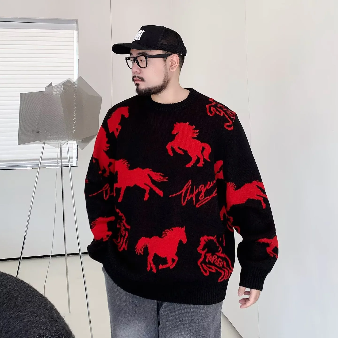 

Свободный крой, повседневный трикотаж, круглый пуловер, модная вышивка, мужской свитер большого размера, удобный дышащий осенний пуловер...