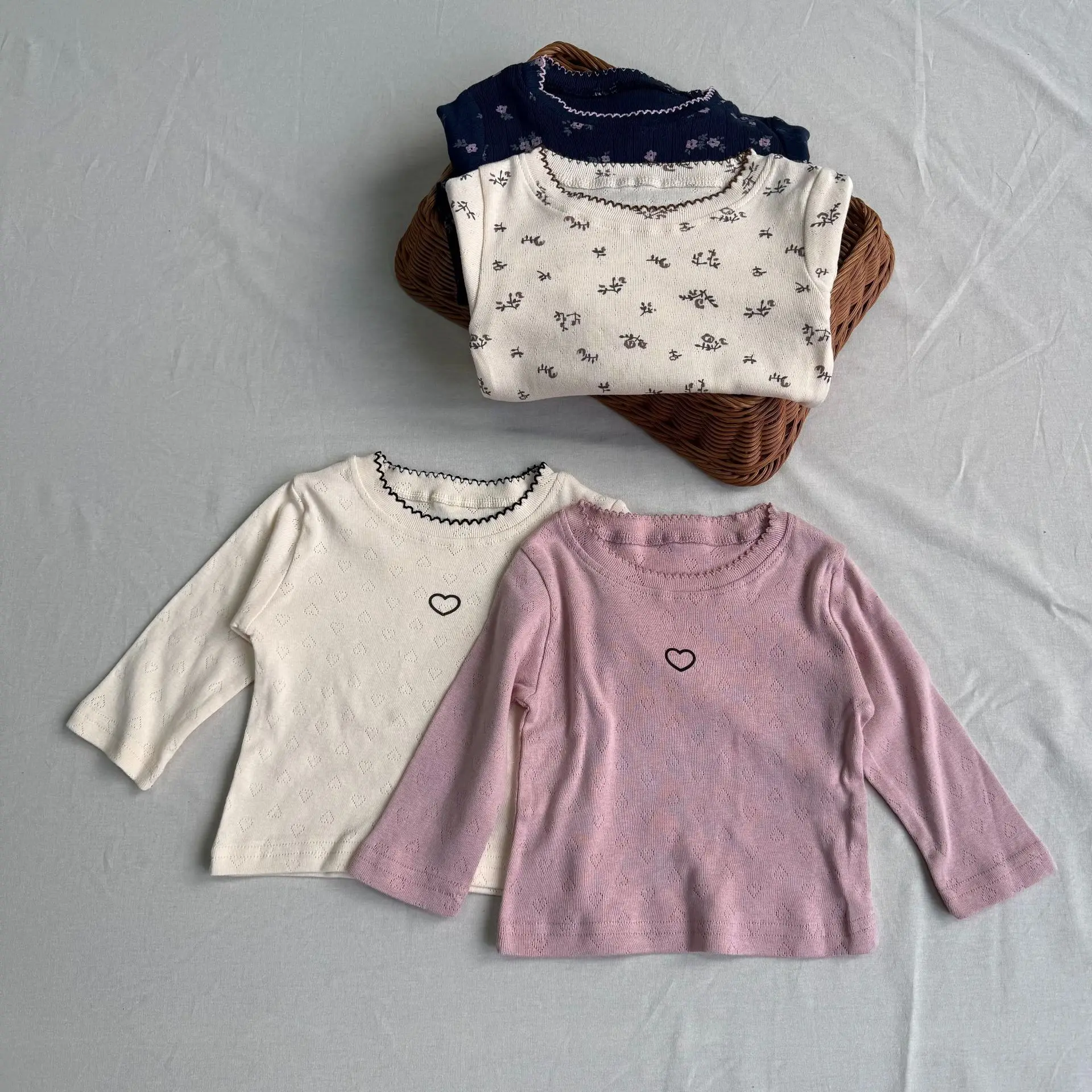 تي شيرت جديد لخريف 2025 بدون أكمام مُزين بالزهور تي شيرت قطني للأطفال الرضع تي شيرت للأطفال البنات قمصان سفلية ملابس أطفال #1