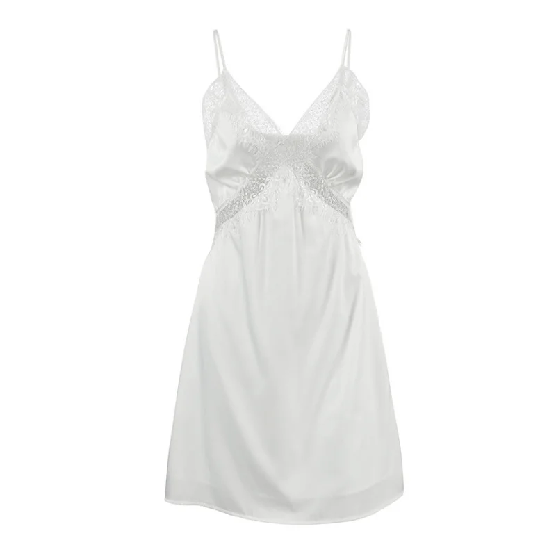 Herbstmode, dünnes, weiches, mattes Satin-transparentes schmal geschnittenes schwarzes Damenkleid mit Kragen und Spitzenträgern