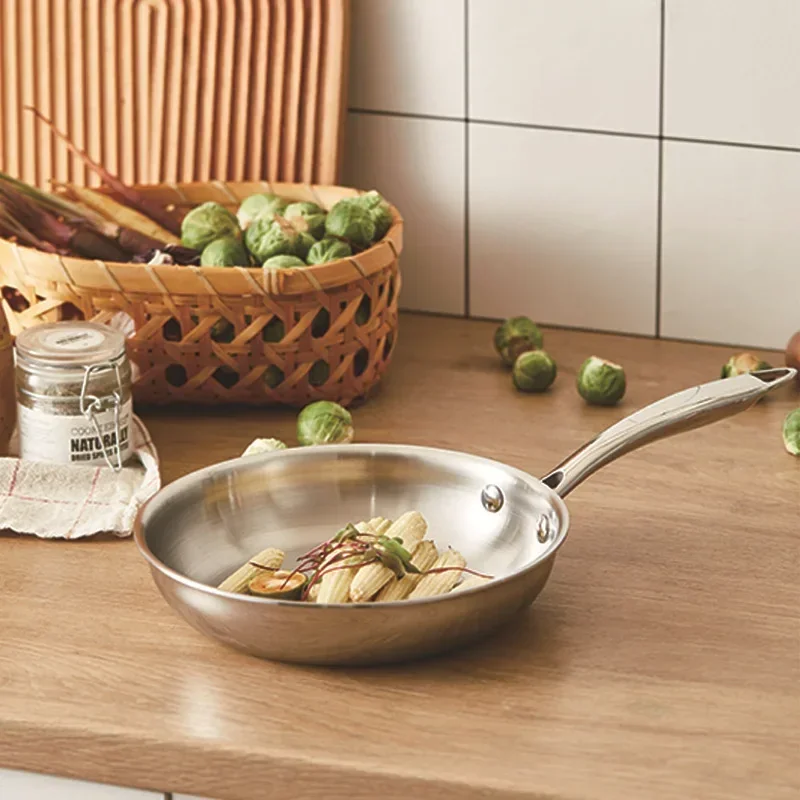

Spot 8-inch Thickened 304 Stainless Steel Western-style Uncoated Frying Pan Three-layer Composite Steel Frying Pan Fried Egg Pan