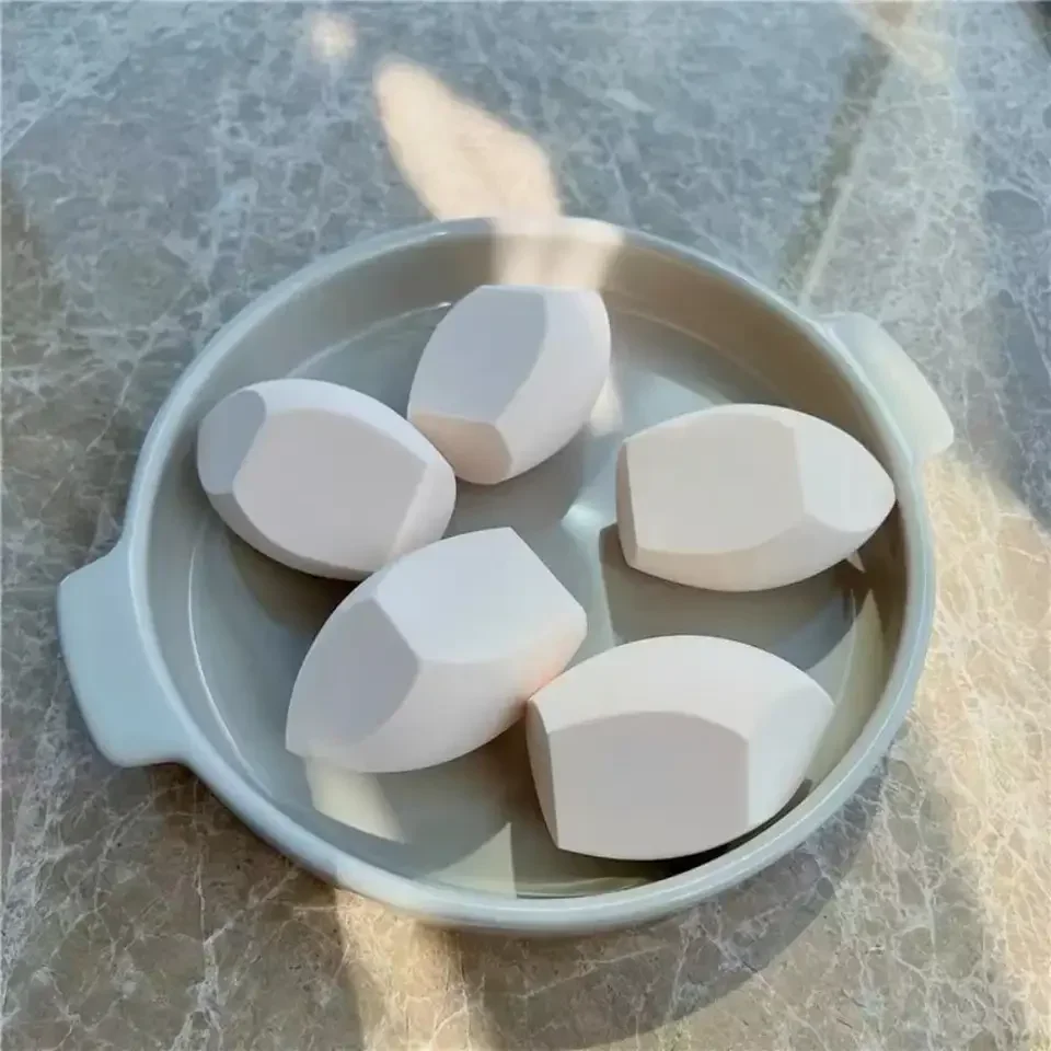 8CM Ultra Large Makeup Blender Dry and Wet Three Cuts Makeup Sponge Travel Must-have Lightwear Cosmetic Sponge Applicator