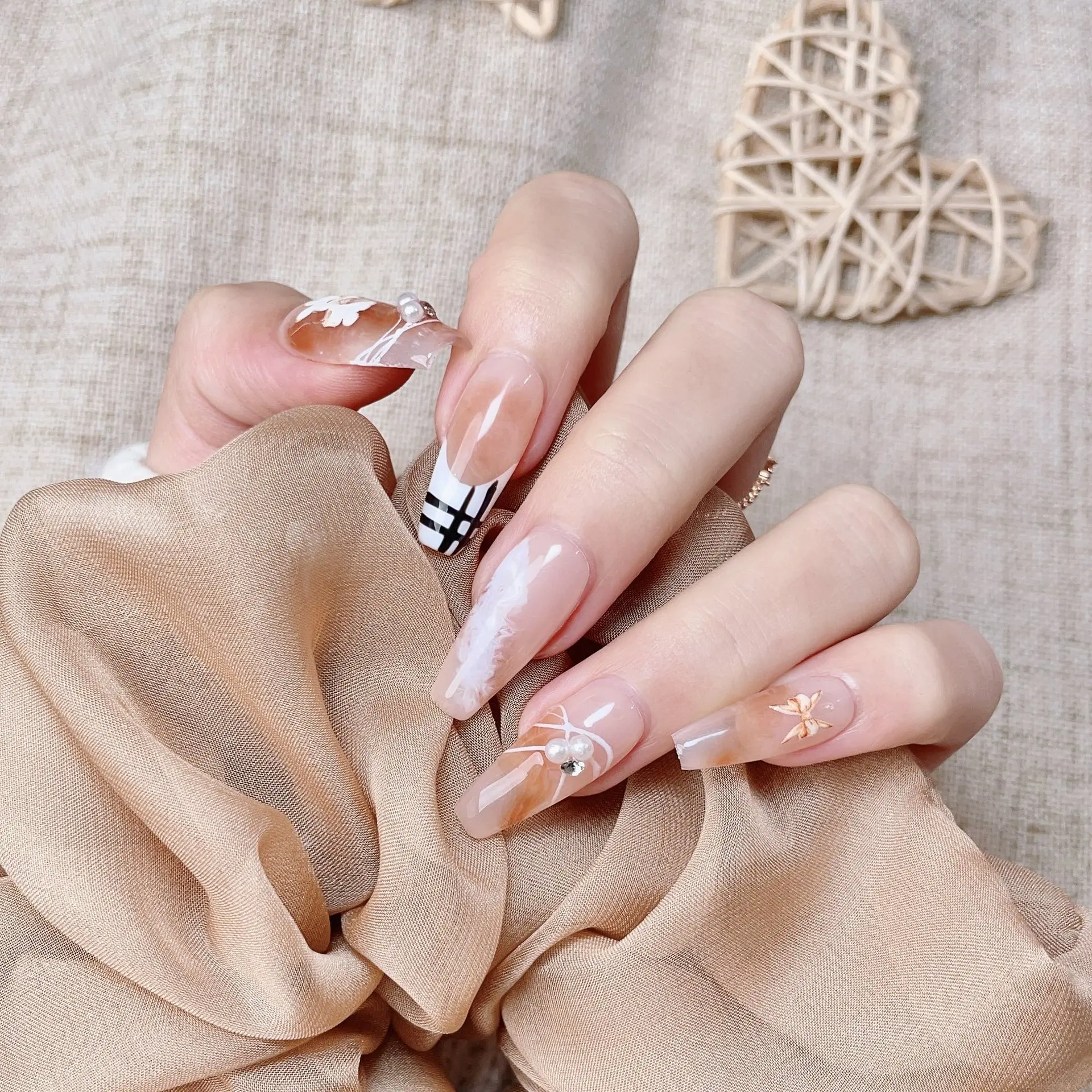 

（Handmade Manicures)10 PCS