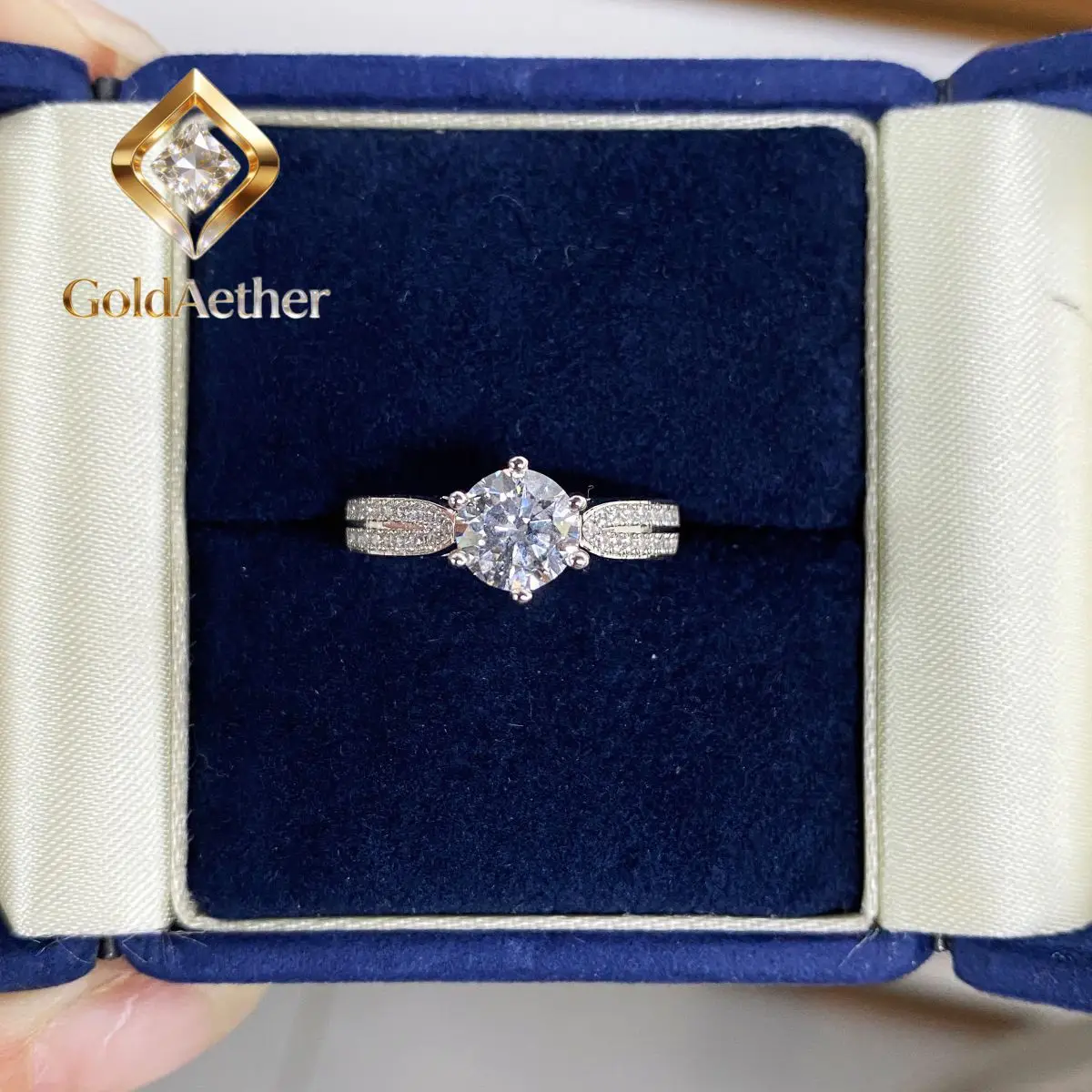 

GoldNouveau Luxury 18K white gold solid platinum PT950 Women's Six Claw Star Queen D Color 1 karat Diamond Ring