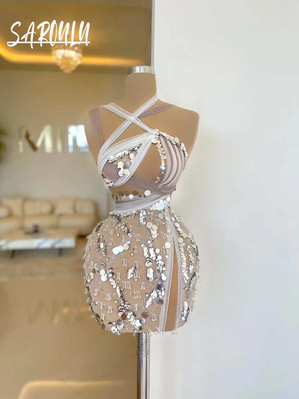 

Chic Sequins Sexy Cut Out Prom Dress Short Front High Split Beaded Party Wear For Homecoming Customized Fashionable Cocktail