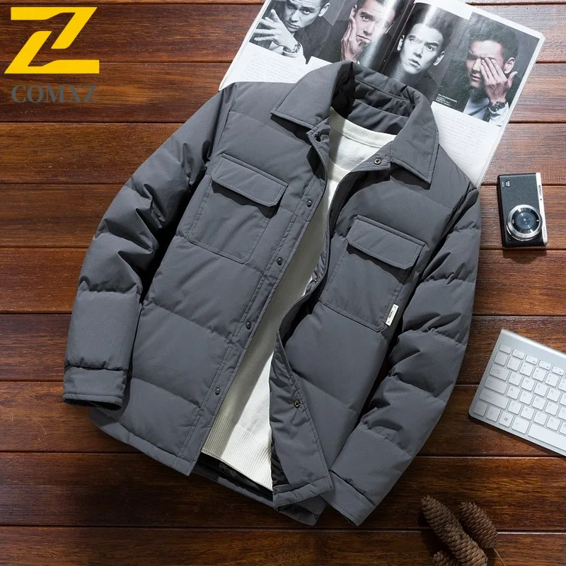 

COMXZ 2025 Мужская зимняя куртка-пуховик с воротником-стойкой в американском стиле, утолщенное водонепроницаемое ветрозащитное повседневное спортивное пальто на открытом воздухе