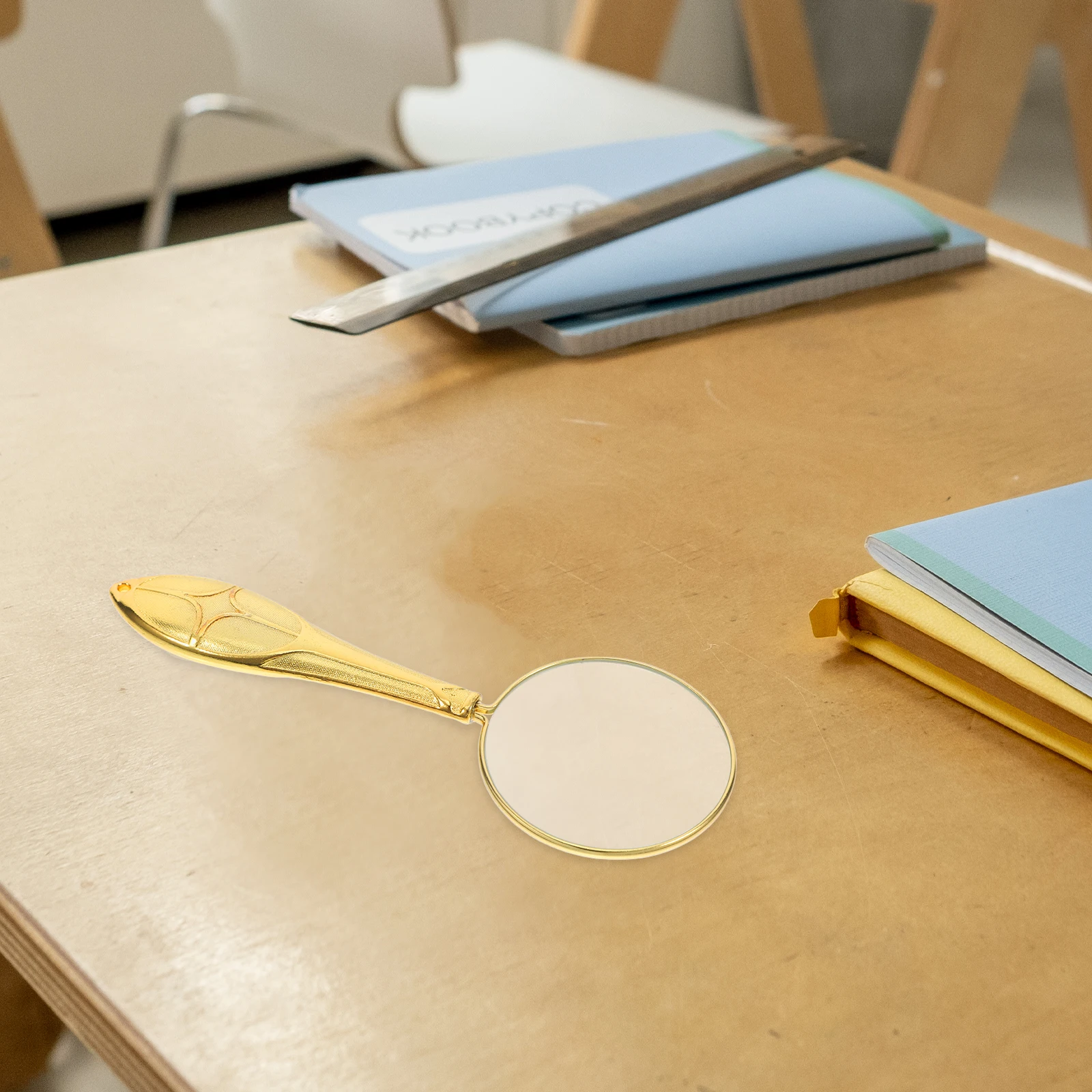 

Full Metal Embossed Handle High Magnification Optical Magnifier For Reading Crafts Jewelry Inspection Lightweight Portable Glass