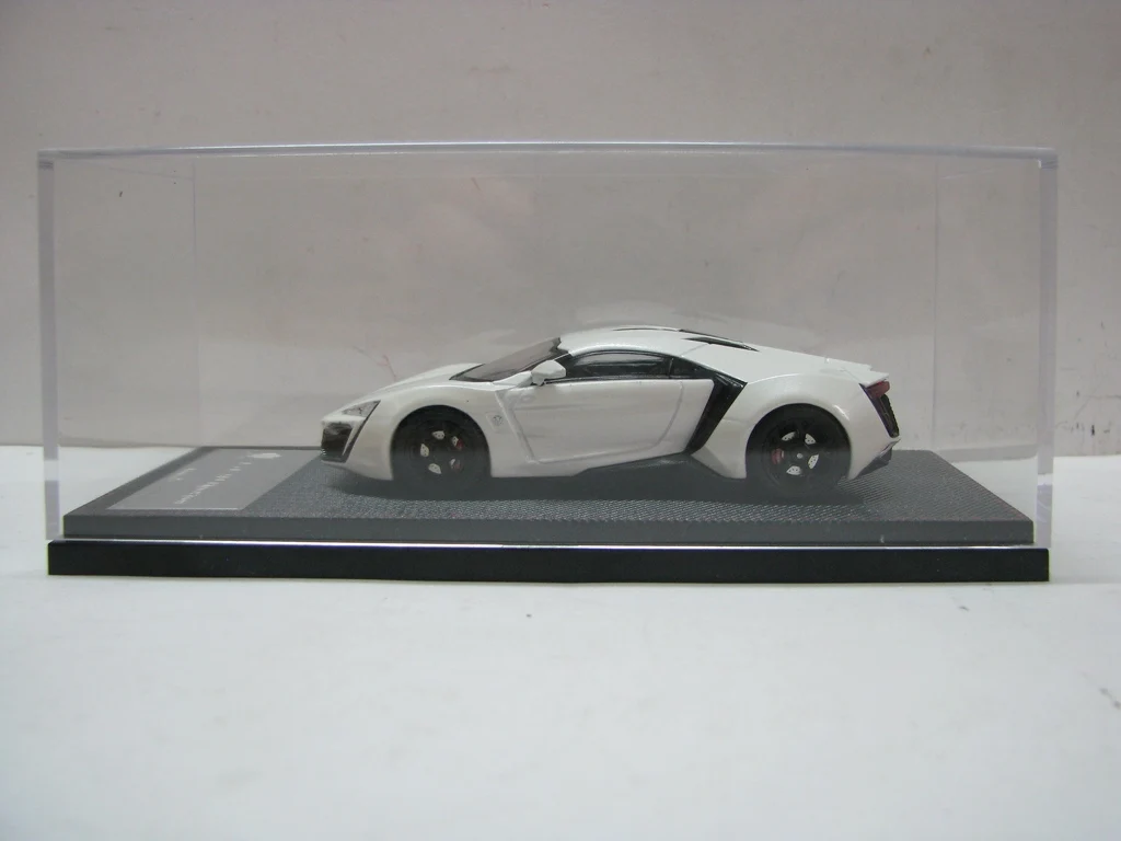 Diecast 1:43 Scale KENGFEI Wมอเตอร์LYKAN HyperSport Pearlสีขาวรถสะสมของเล่นของขวัญของที่ระลึกจอแสดงผลเครื่องประดับ