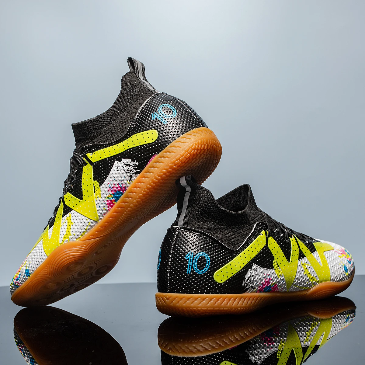 Professional Sports Indoor Flat Bottomed Football Shoes Teenagers Non Slip High-Tops Training Shoes Adult Durable Soccer Shoes