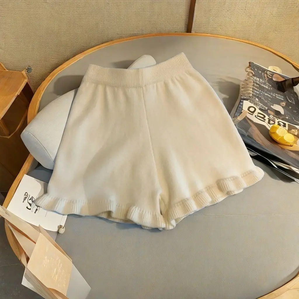 

Shorts for Women 2025 New Autumn and Winter High Waisted Wood Ear Fungus Edge Casual Outer Wear Knitted Sweater Pants