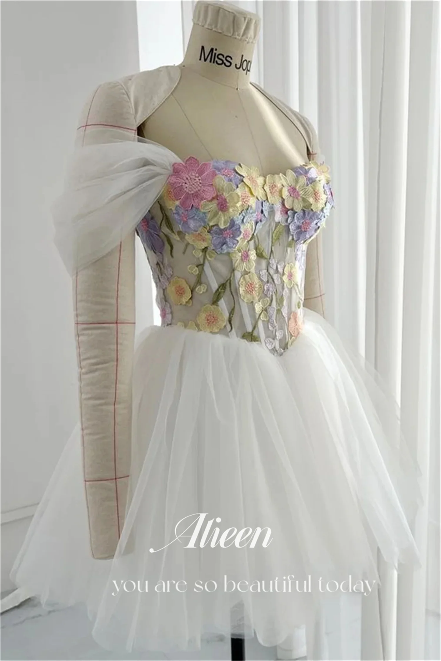 Aileen Back to School Season White Embroidery 3D Flowers Cocktail Dress Sweetheart Off the Shoulders Wedding Dresses Ball Gowns