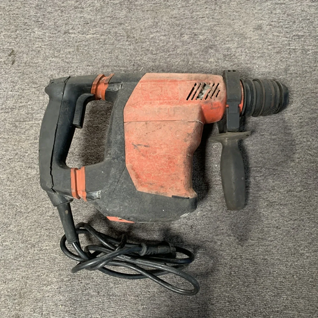 Hilti TE 30-ATC Corded Rotary Hammer Drill-220V body only, second-hand