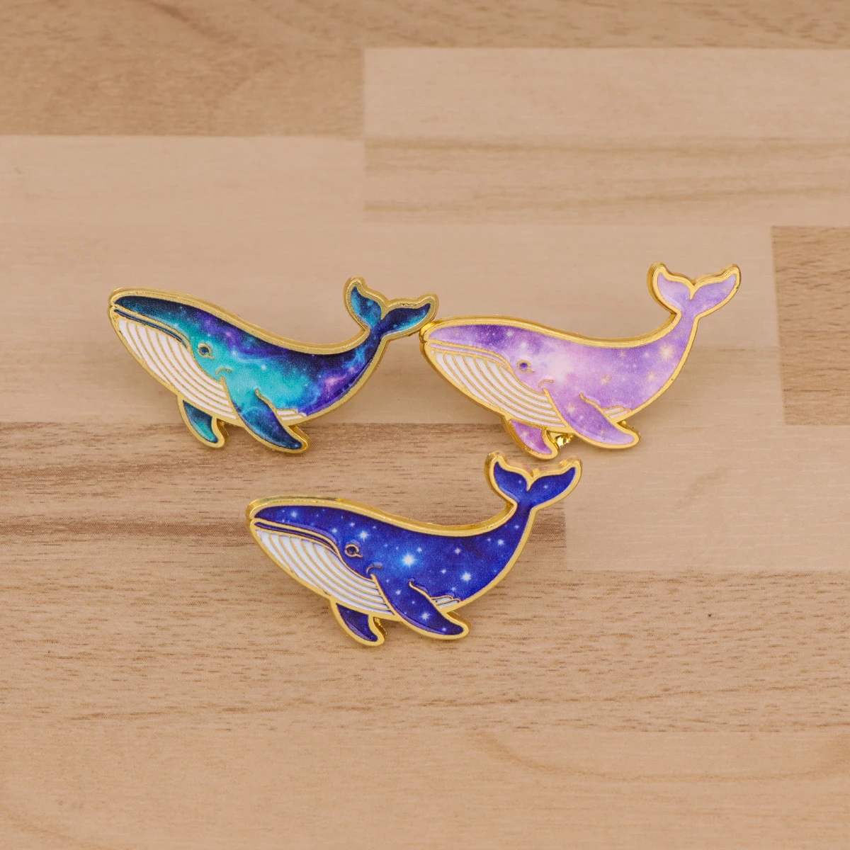 

Cartoon Colorful Whales Badges Women Men Brooch for Clothes Lapel Pins for Backpack Metal Enamel Pin Jewelry Decorations