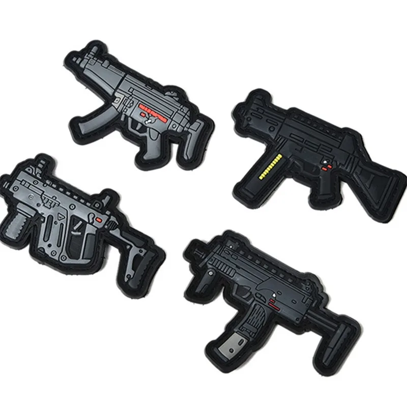 Armas de fogo dos desenhos animados remendos pvc gancho & loop estilo várias armas modelo pistola assalto rifle submetralhadora atirador adesivo de borracha decorativo