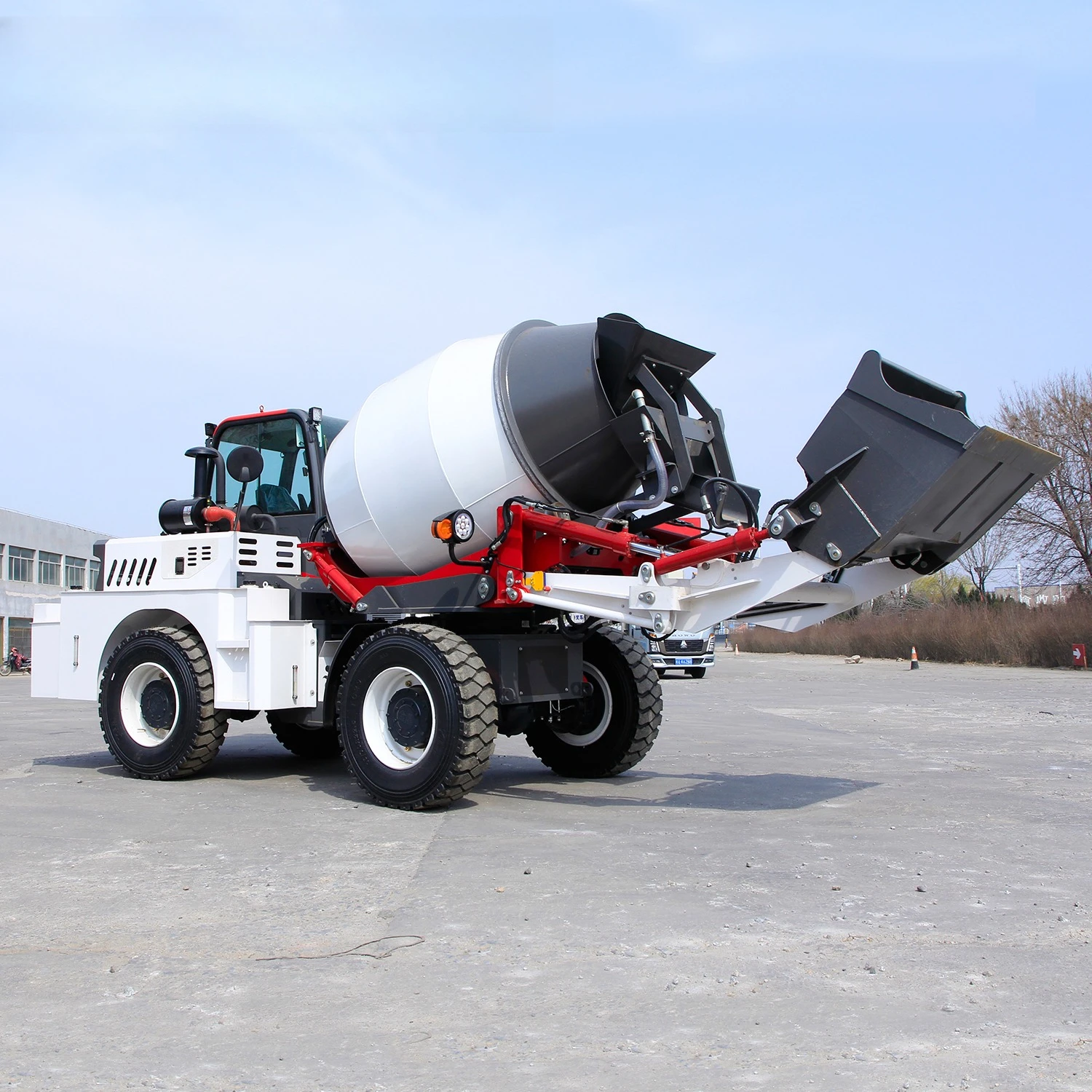 Self-Loading Concrete Mixer  with Comfortable Cab Self Loading Concrete Mixer Truck With Pump for Sale