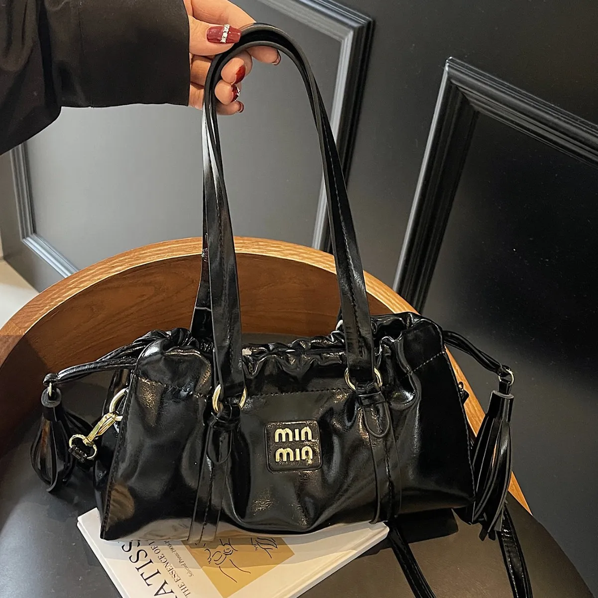 

2025 Women's Niche Underarm Bag, Genuine Leather Multi-way Shoulder Crossbody Purse, Vintage Small Tote for Work Commute Dating