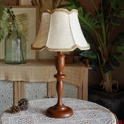 European Solid Wood Table Lamps Vintage Bedroom Bedside Desk Lamp Retro Fabric Led Night Lights Stand Light Fixtures Home Decor
