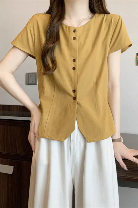 

2025 Summer Slim Solid Color Single-breasted Short-sleeved Shirt Women Fashionable Commuting Top