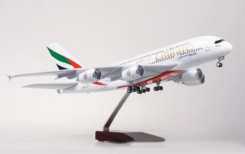 45.5CM 1/160 Scale Airplane Model Airbus A380 EMIRATES Airline Aircraft Model W Light & Wheels Die-cast Plastic Resin Plane Toy