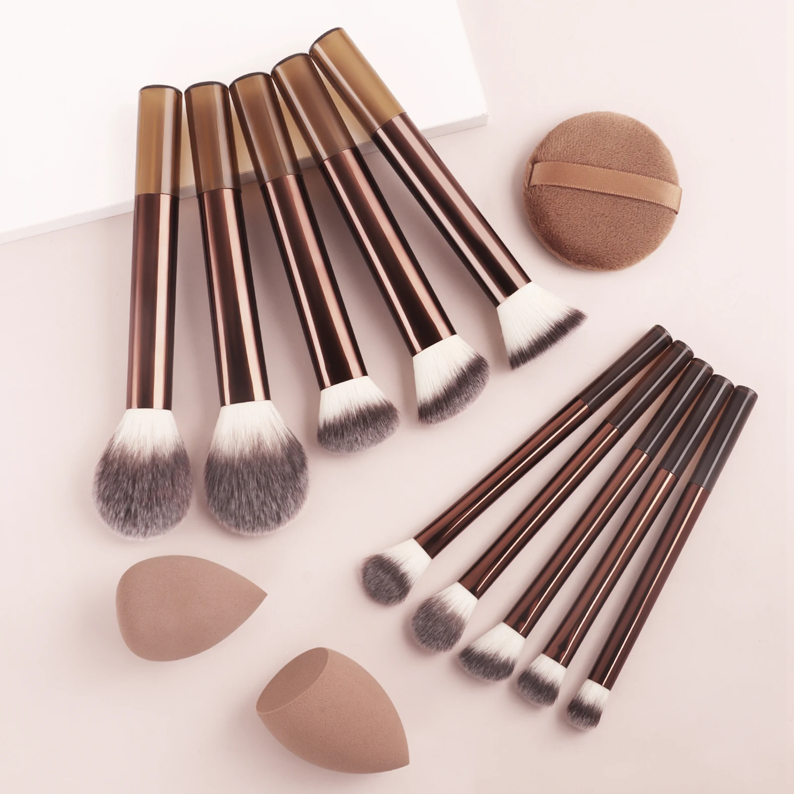 A set of 10pcs professional multi-functional makeup brushes including foundation brush contour brush powder brush blush brus