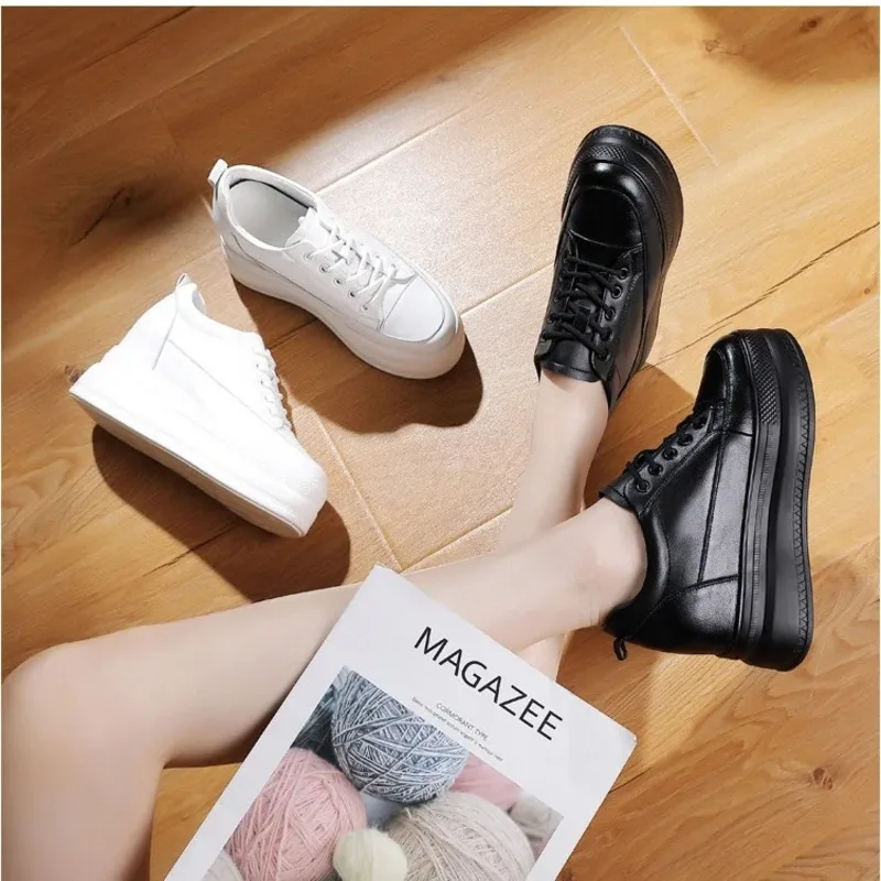 Women's platform sneakers