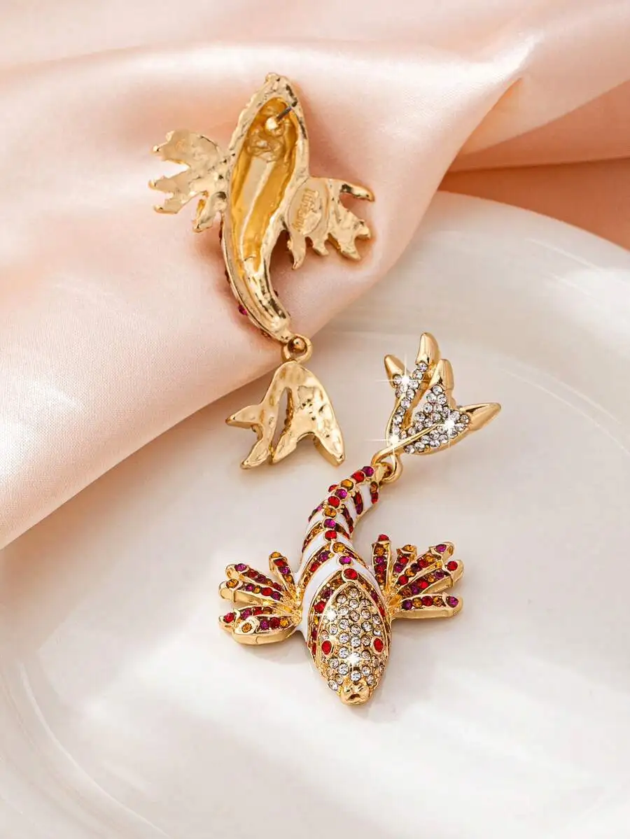 

Movable Fish Tail Dangle Earrings With Crystal Accents For Women Party Beach Festival Wear