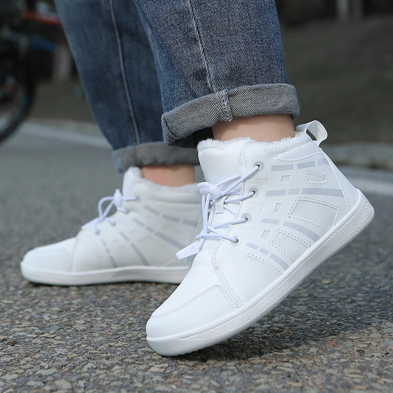 Sepatu Sneaker Anak Perempuan Musim Dingin Baru Sepatu Katun Anak-anak Sepatu Mewah Melebar Sepatu Mewah Hangat Kasual Sepatu Olahraga untuk Anak Perempuan