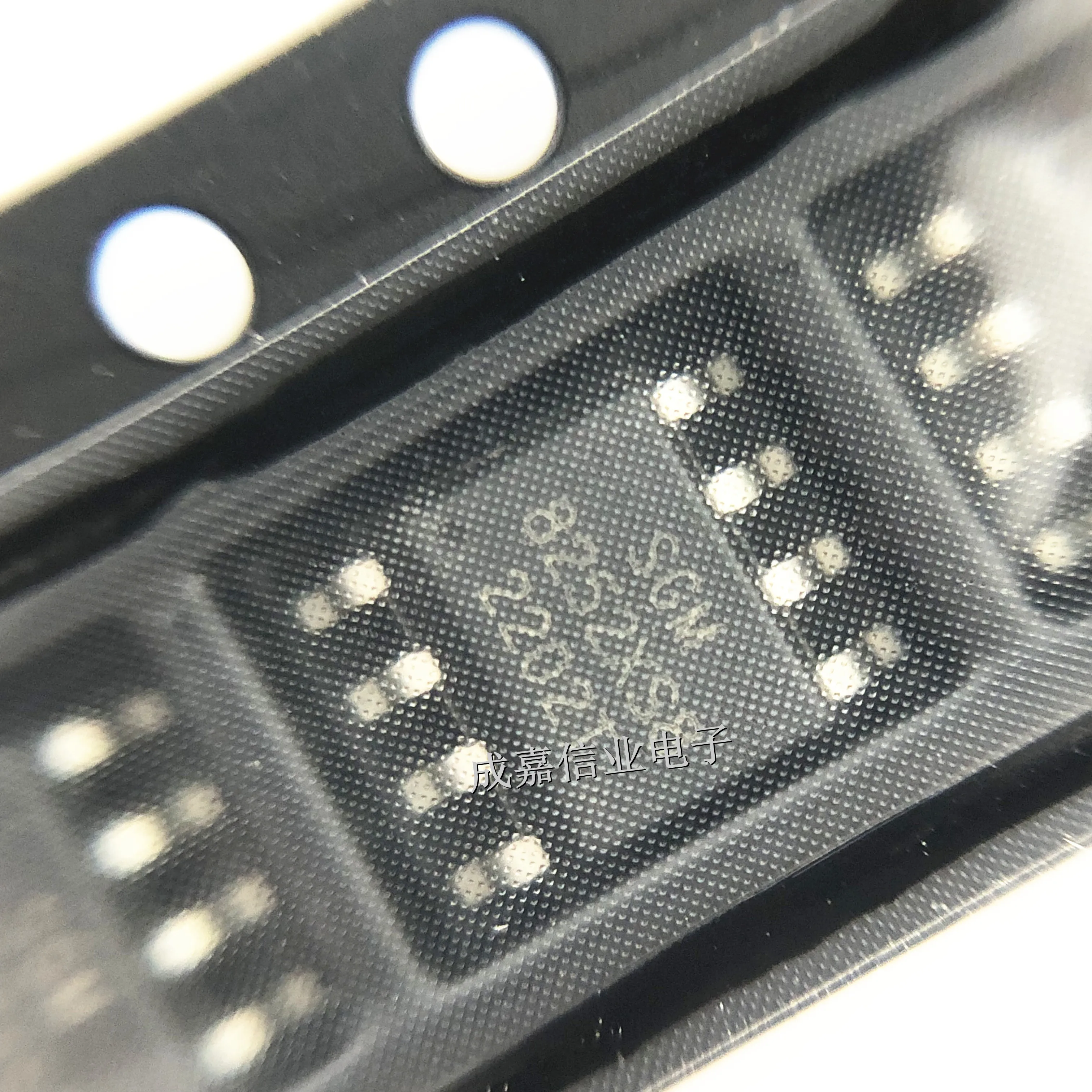 10pcs/Lot SGM8252XS8G/TR SOP-8 SGM8252XS8 2.8MHz High Voltage High Precision Low NoiseRail-to-Rail Output Operational Amplifier