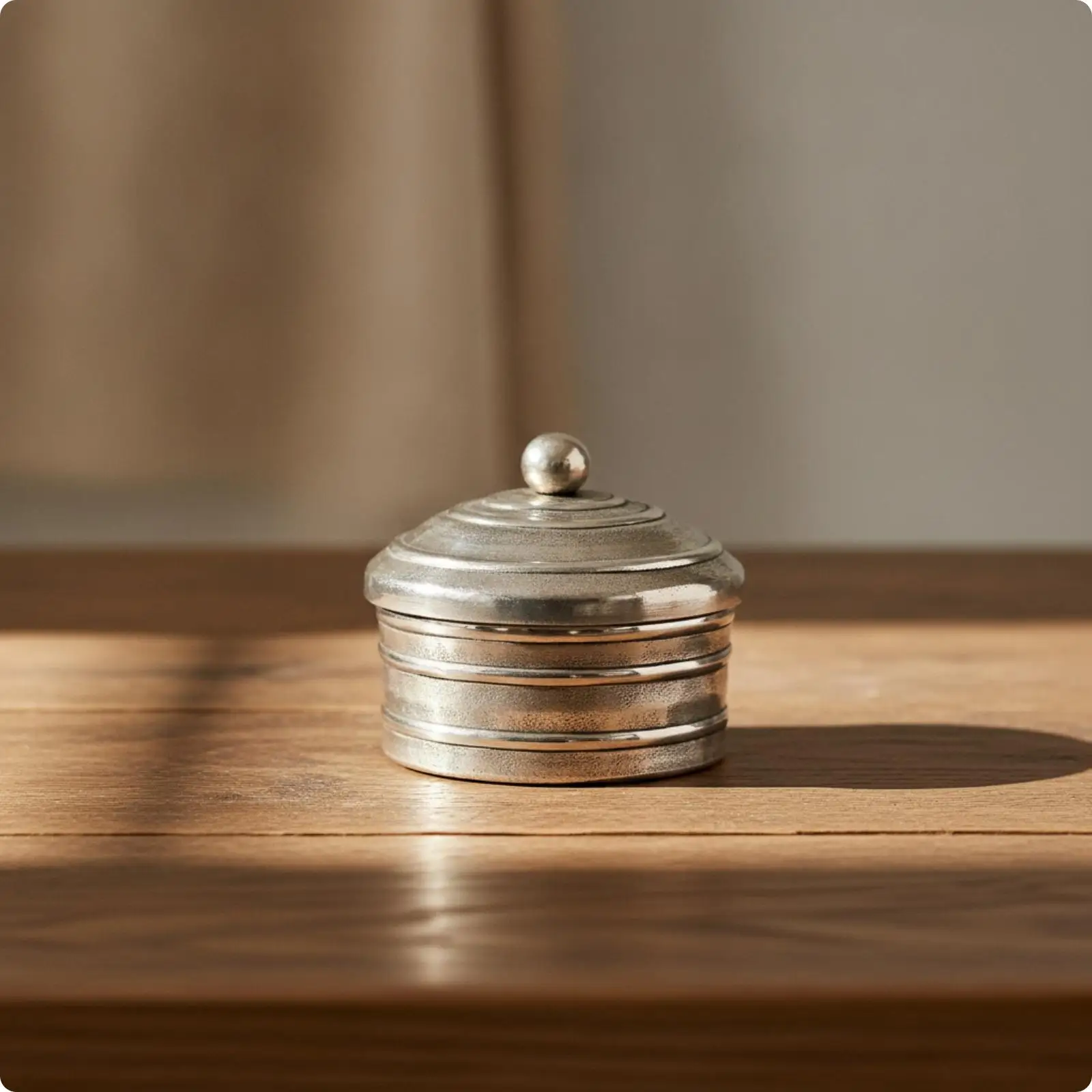 Compact Aluminum Jewelry Organizer Jar with Ornamental Cover for Small Essentials